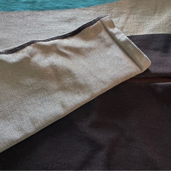 Seamless Ultra High-Waisted Legging - Picture 7 of 9